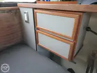 Sekoci penyelamat untuk dijual