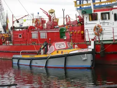Kapal tunda untuk dijual