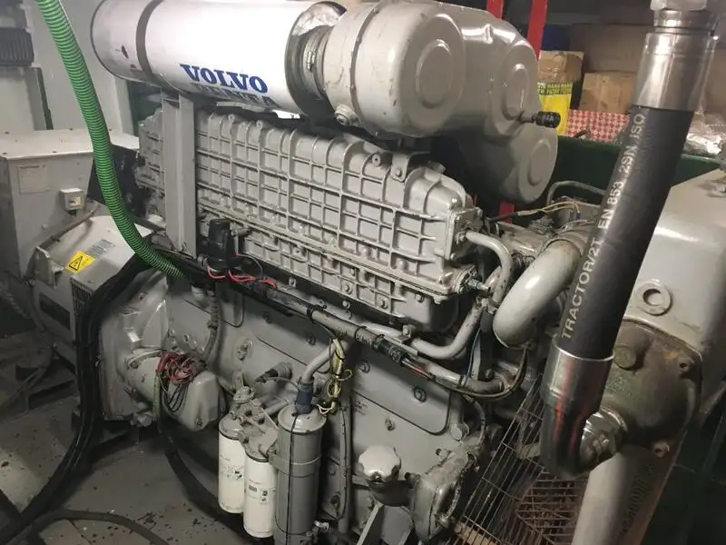 Kapal penelitian untuk dijual