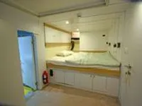 Yacht untuk dijual