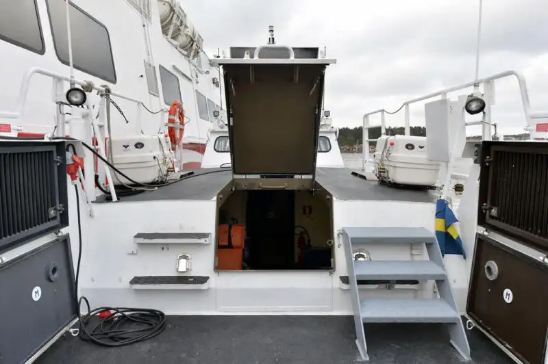 Kapal penyelamat untuk dijual