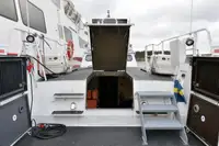 Kapal penyelamat untuk dijual