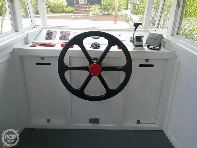 Kapal feri untuk dijual