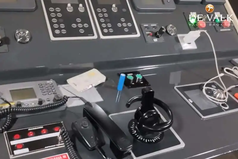 Kapal feri untuk dijual