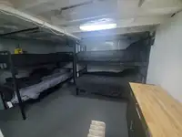 Kapal pendarat, tank untuk dijual