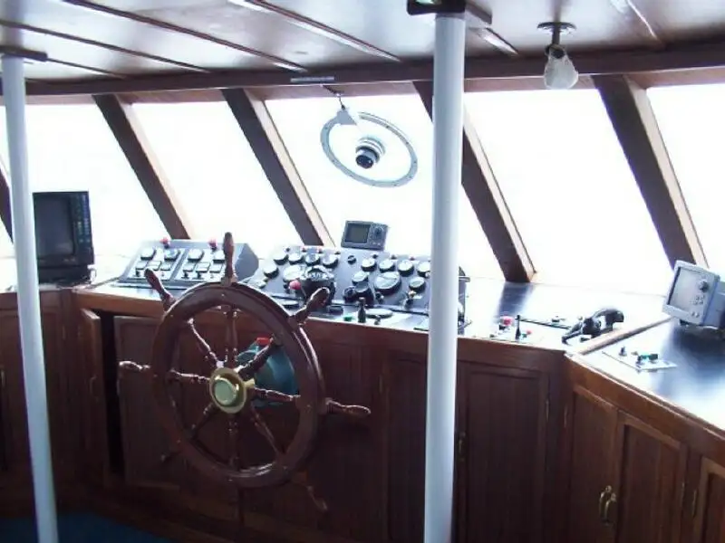 Kapal pesiar untuk dijual