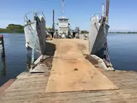 Kapal pendarat, tank untuk dijual