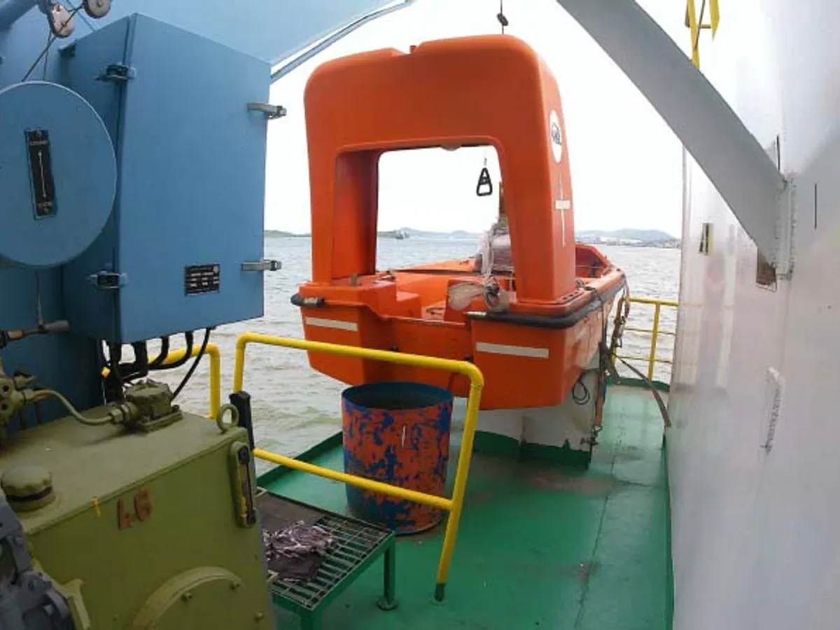 Kapal pendarat, tank untuk dijual