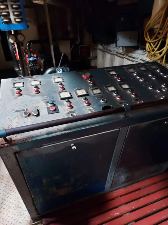 Kapal tunda untuk dijual