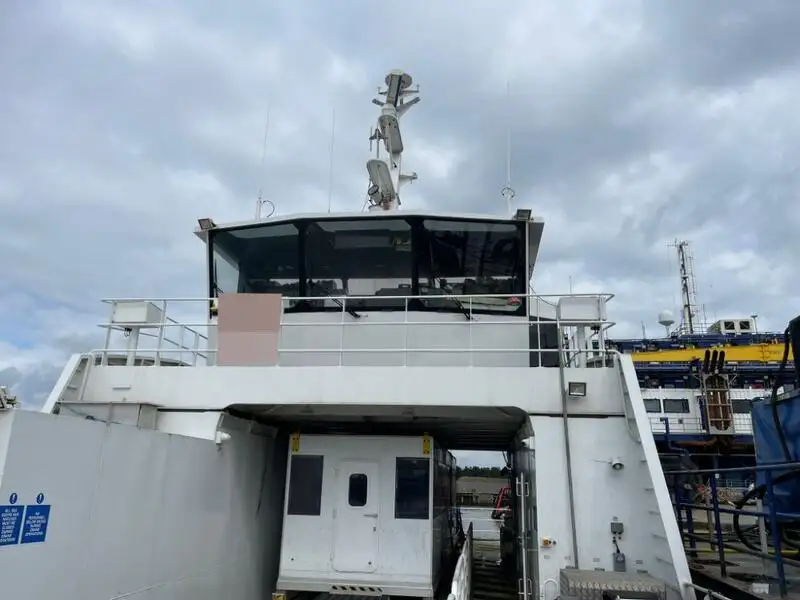 Kapal kontainer untuk dijual