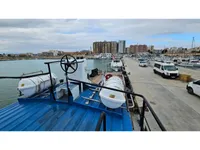 Kapal kru untuk dijual