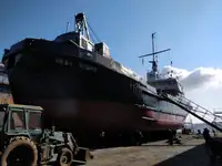 Kapal keruk untuk dijual