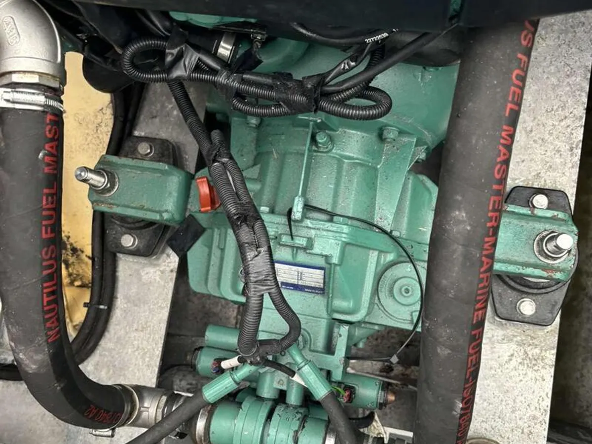 Kapal patroli untuk dijual