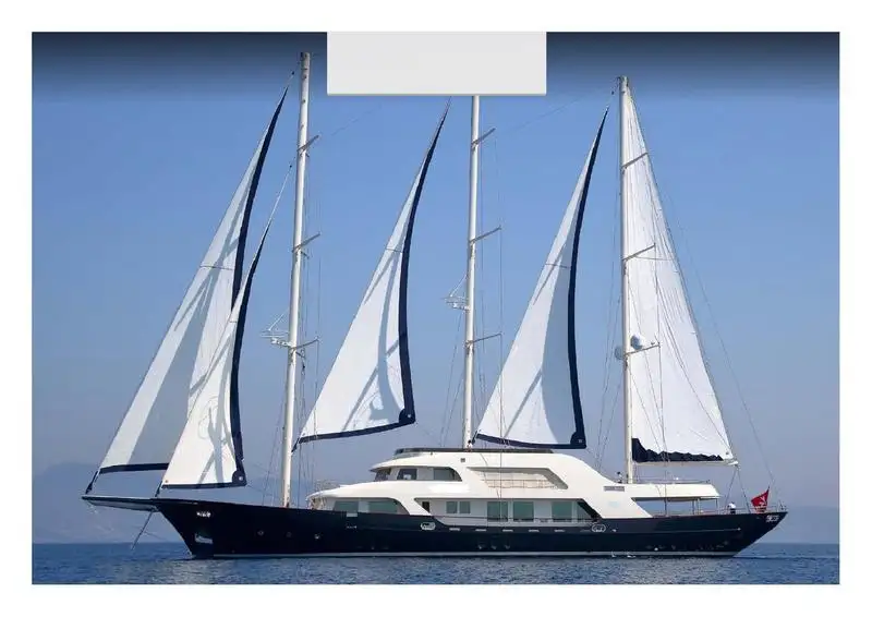 Yacht untuk dijual