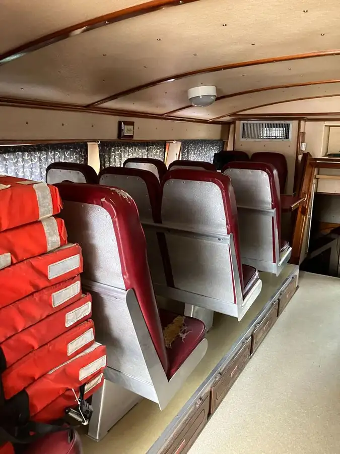 Kapal kru untuk dijual