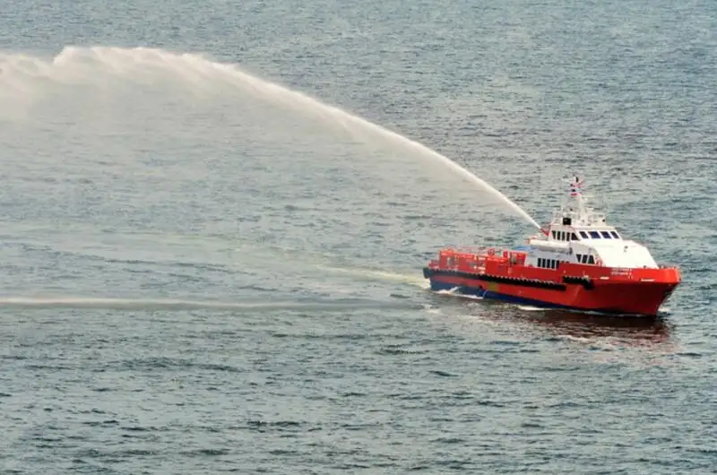 Kapal kru untuk dijual
