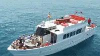 Kapal penumpang dijual
