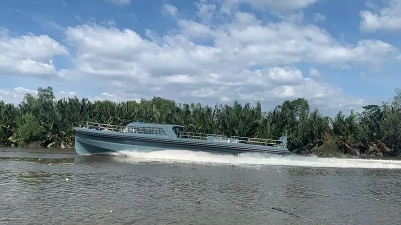 Kapal kru untuk dijual