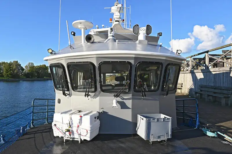 Kapal kru untuk dijual