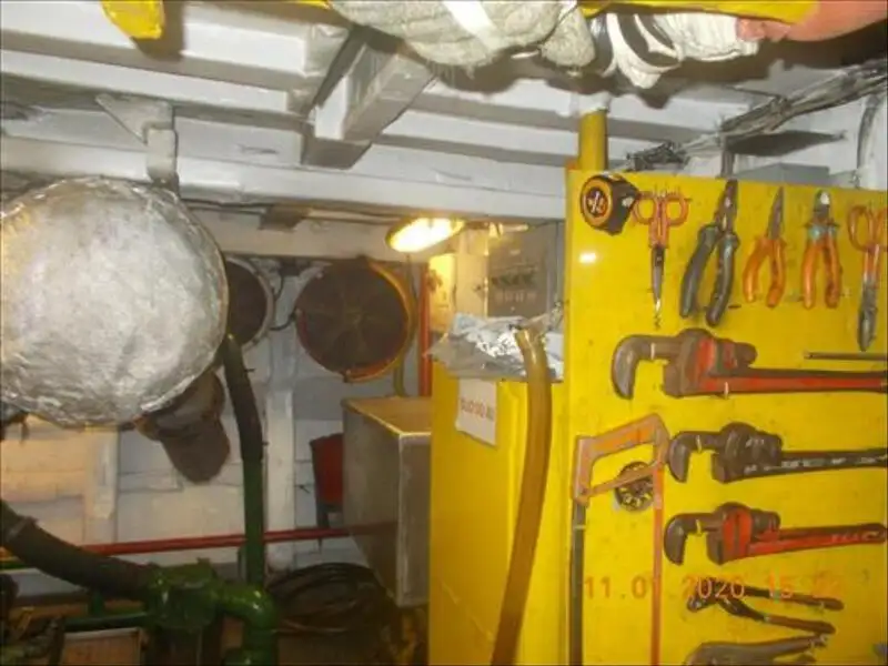 Kapal kru untuk dijual