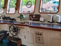 Kapal pendarat, tank untuk dijual