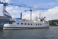 Kapal penumpang untuk dijual