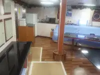Kapal pasokan dijual