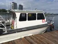 Kapal survei dijual