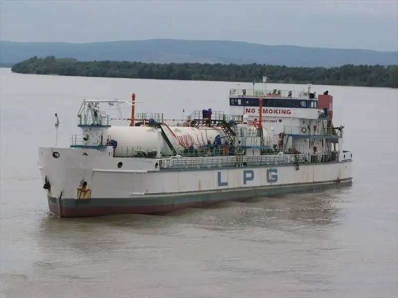 Kapal pengangkut LNG untuk dijual