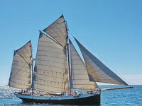 Yacht untuk dijual