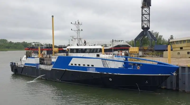 Kapal pasokan dijual