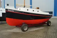 Kapal penarik dijual