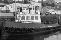 Kapal penarik dijual