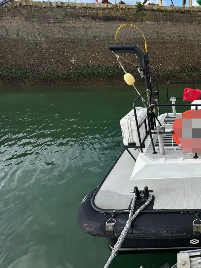 Kapal pandu untuk dijual