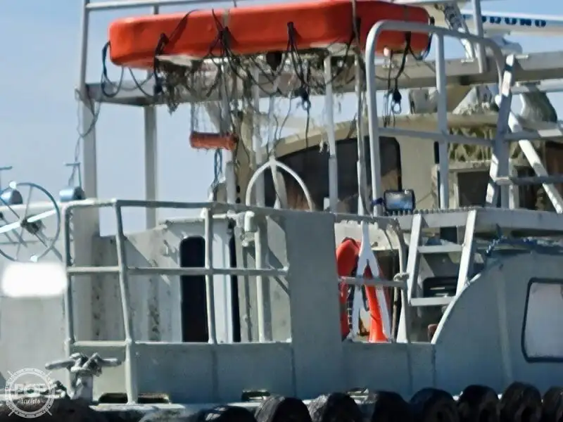 Kapal kru untuk dijual