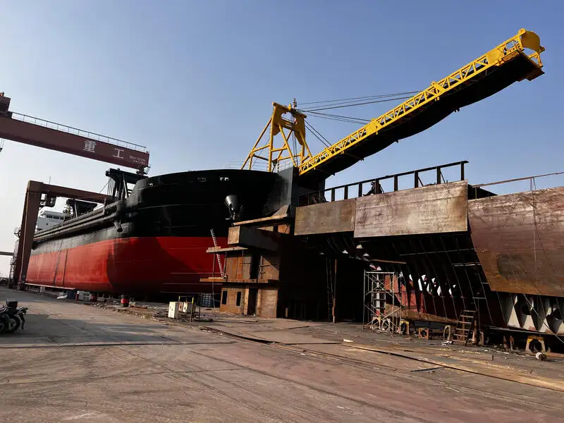 Kapal keruk untuk dijual