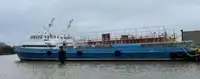 Kapal kru untuk dijual