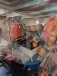 Kapal pengangkut ikan hidup untuk dijual