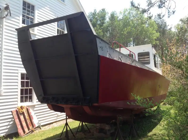 Kapal pendarat, tank untuk dijual