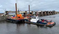 Kapal keruk dijual