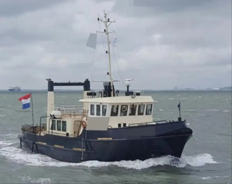 Kapal patroli untuk dijual