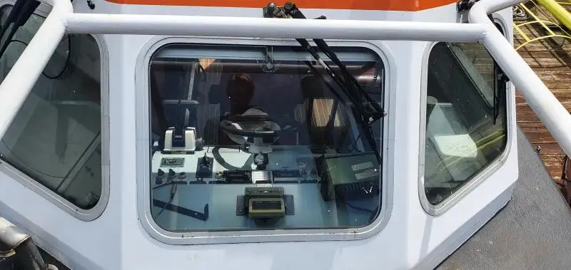 Kapal patroli untuk dijual