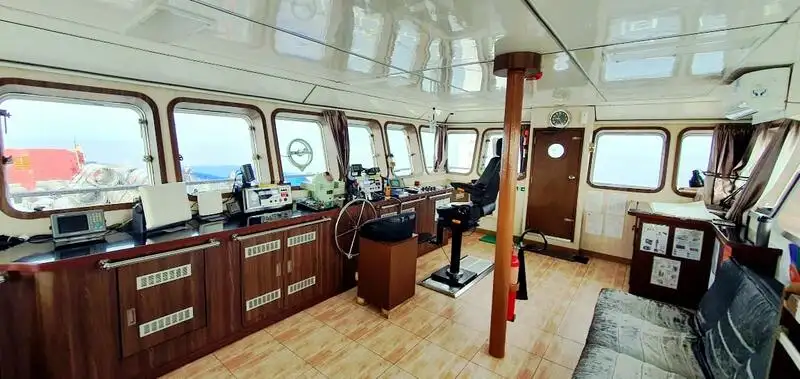 Kapal pendarat, tank untuk dijual