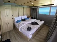 Yacht untuk dijual
