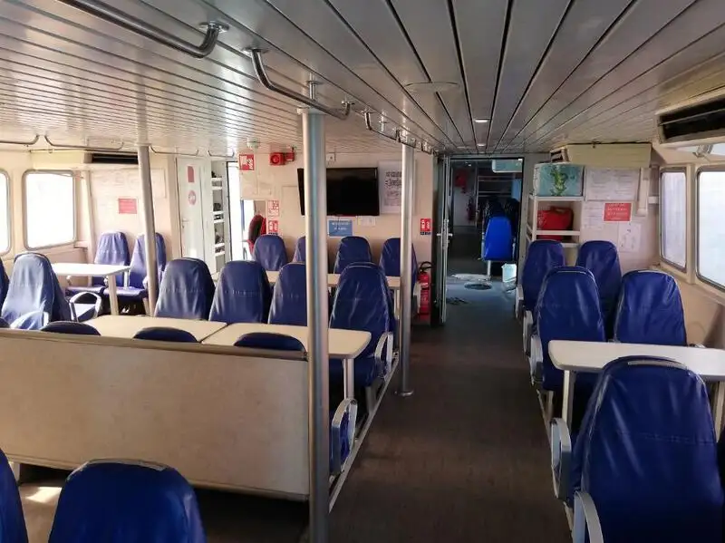 Kapal feri untuk dijual