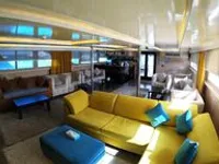 Yacht untuk dijual