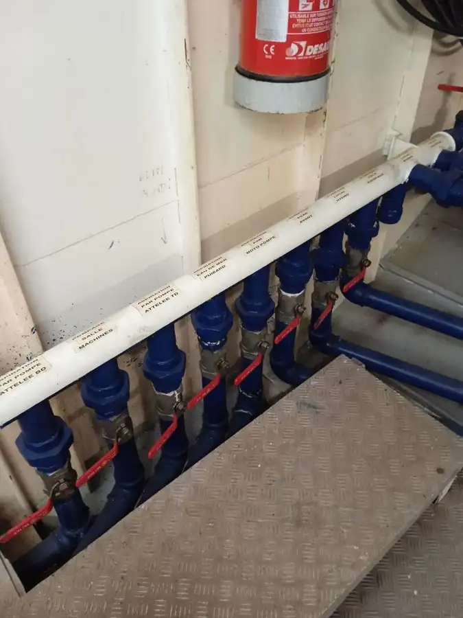 Kapal feri untuk dijual