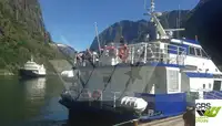 Kapal feri dijual