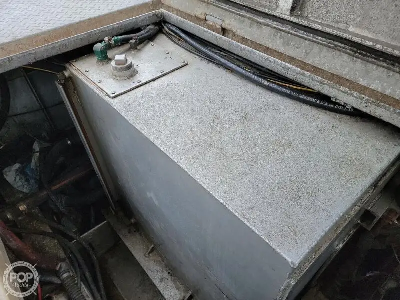 Sekoci penyelamat untuk dijual