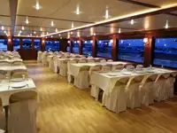 Kapal pesiar untuk dijual